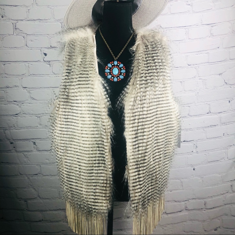 Marc New York/Andrew Marc. Faux fur Vest